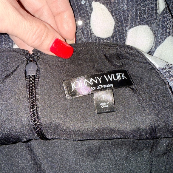 Stylish Polka Dot Mini Skirt - Black and Pink - Picture 5 of 6